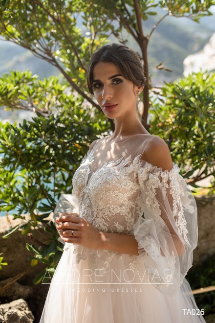 https://amore-novias.com/images/stories/virtuemart/product/TA026       (2).jpg